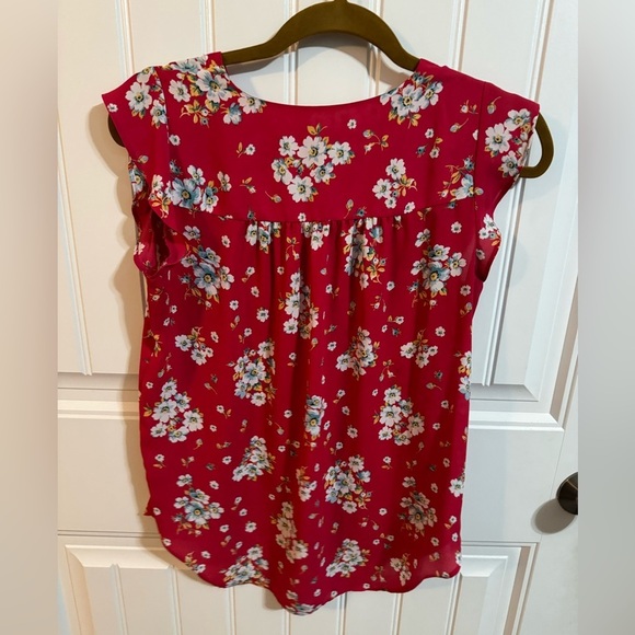Loft Red and White Floral Ruffled Sleeve Blouse - Picture 4 of 7